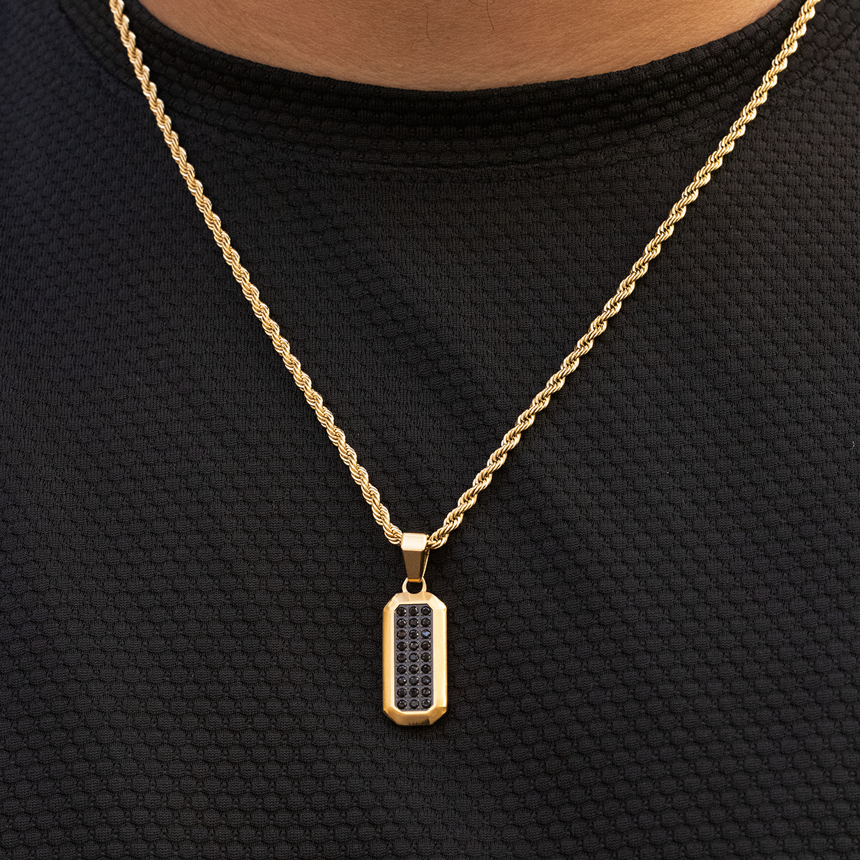 DIAMOND RECTANGLE PENDANT - GOLD (25𝘮𝘮)