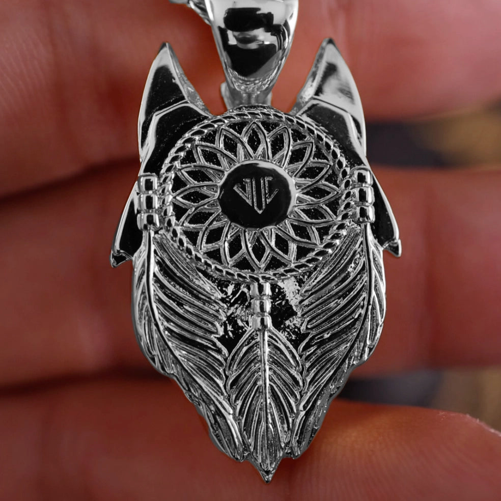 WOLF PENDANT - WHITE GOLD (34𝘮𝘮)