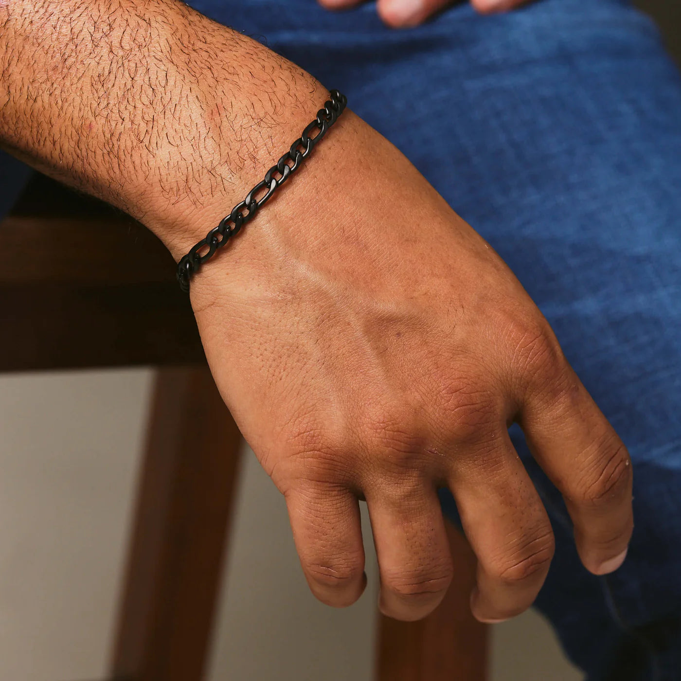 PULSERA FIGARO - NEGRA