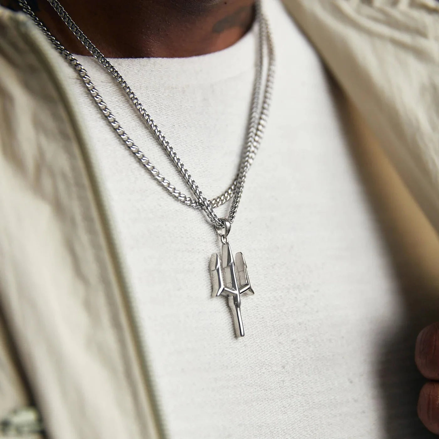 TRIDENT PENDANT - WHITE GOLD (38𝘮𝘮)