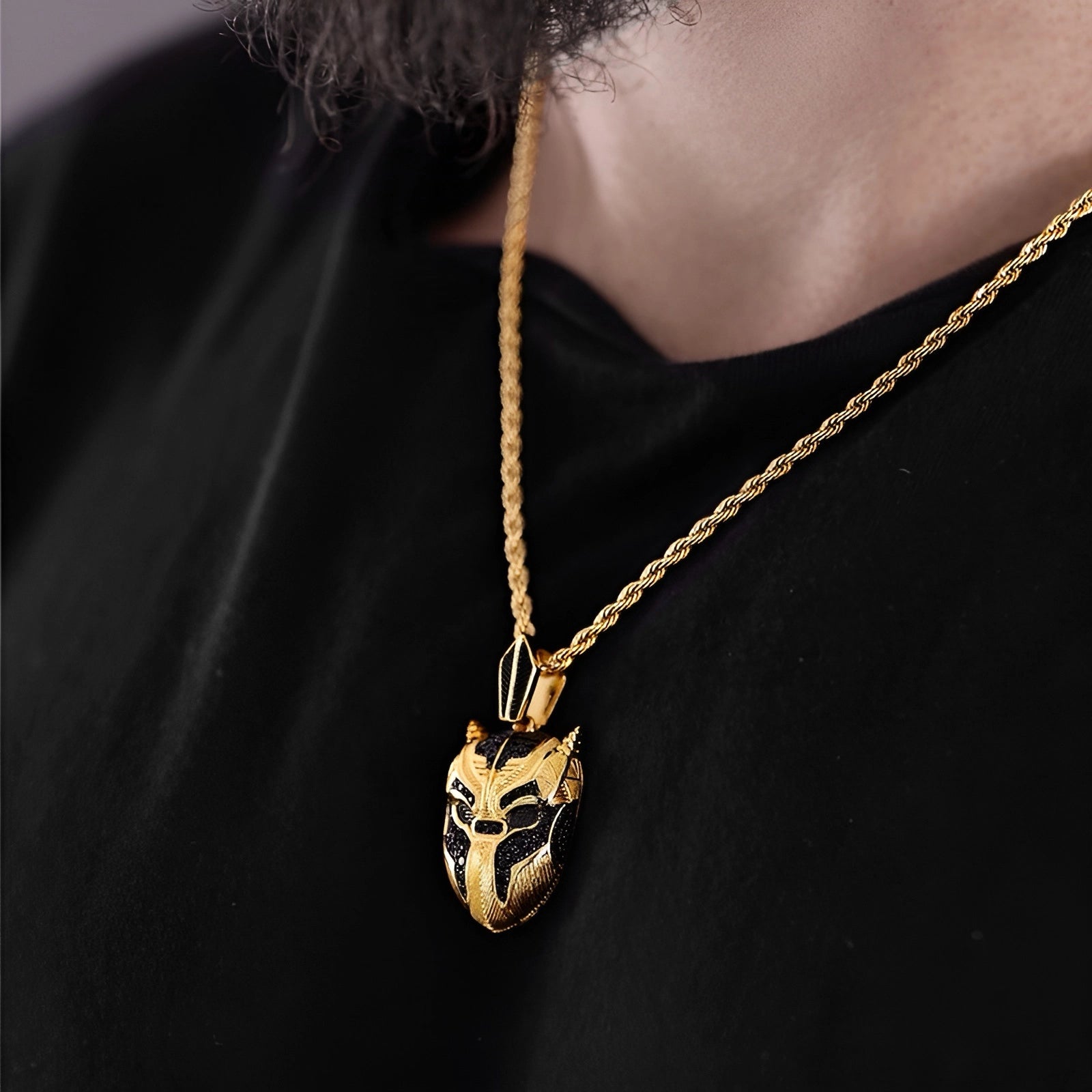 PANTHER PENDANT - GOLD (30𝘮𝘮)