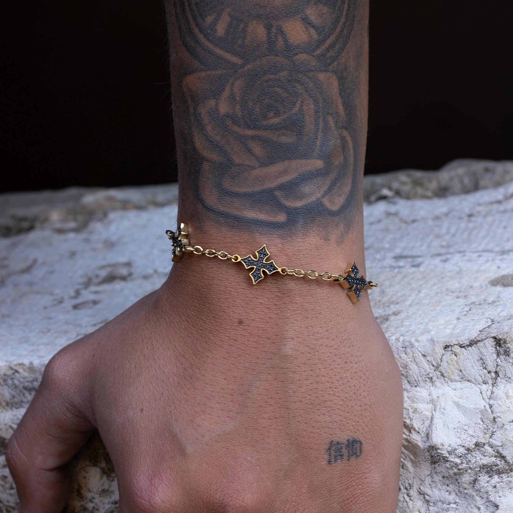 Luxury gold Julivno signature Van Cleef bracelet