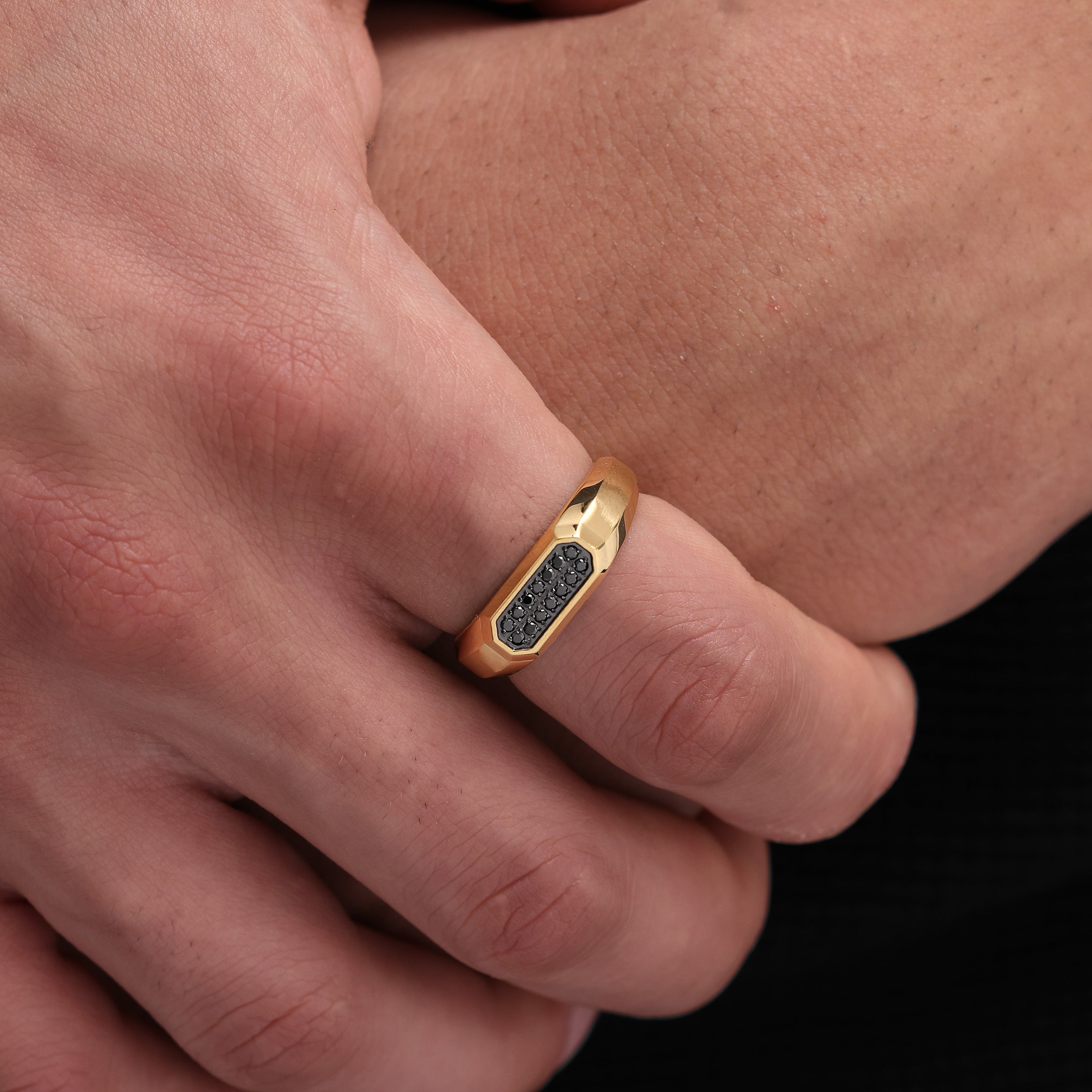 Minimal Diamond Ring
