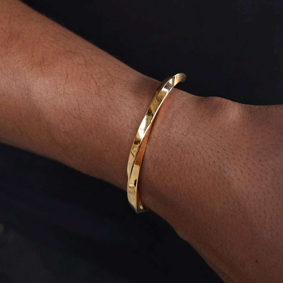 TWISTED CUFF - GOLD