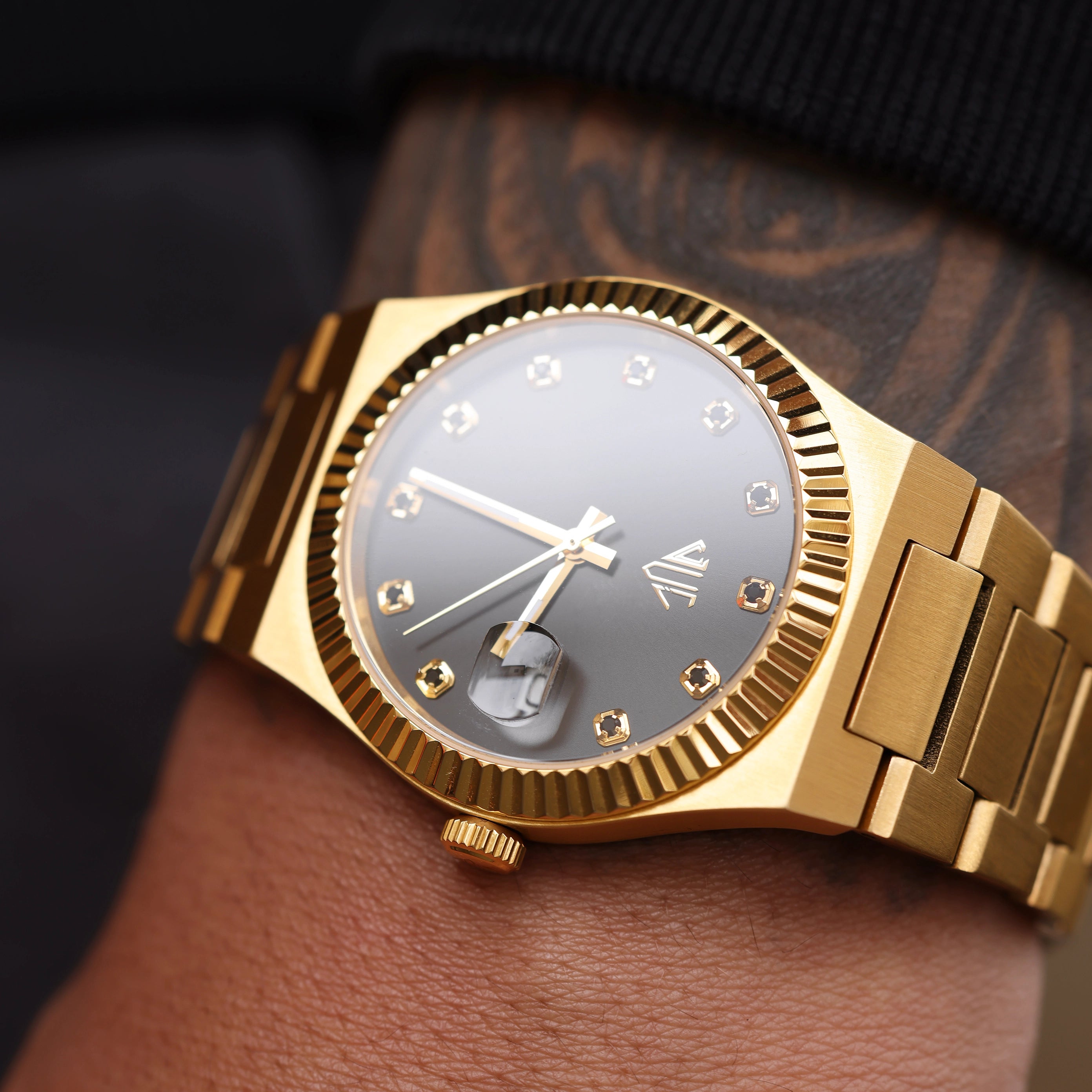 men wearing julivno royal classic, design inspired by land dweller rolex