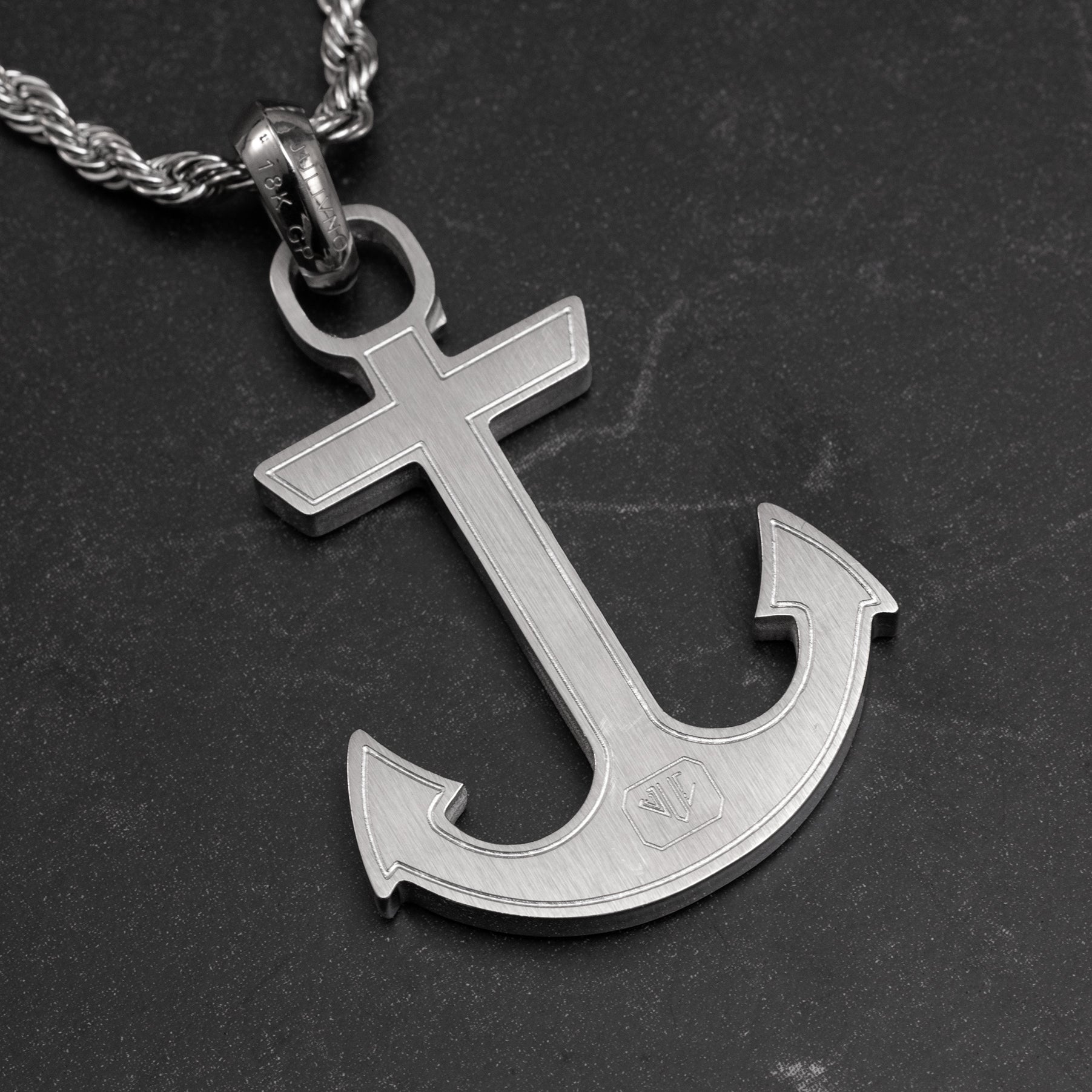 DIAMOND ANCHOR PENDANT - WHITE GOLD (38𝘮𝘮)