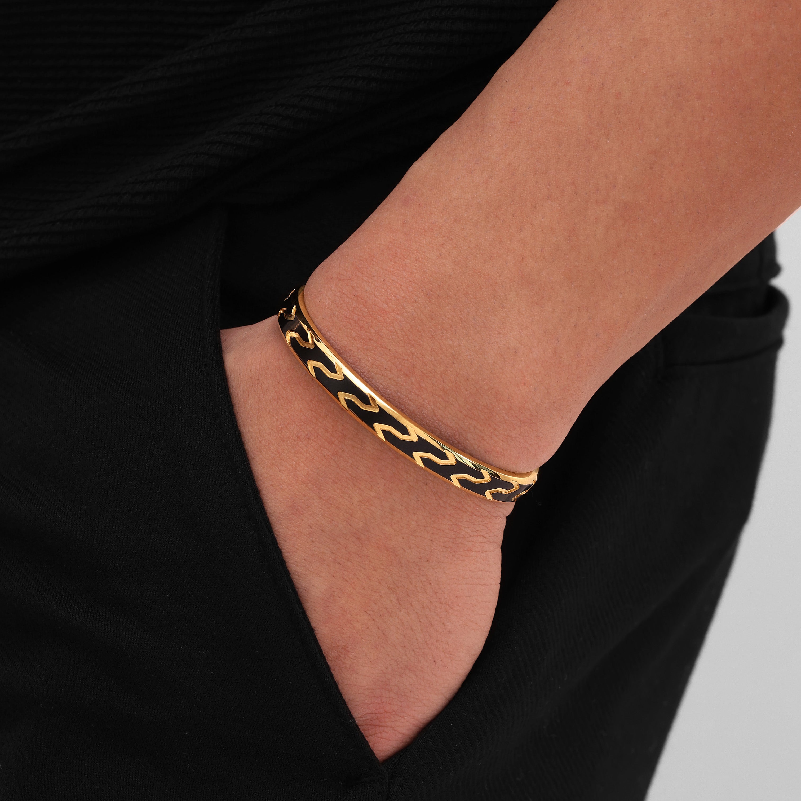 Julivno Cuff Bracelet