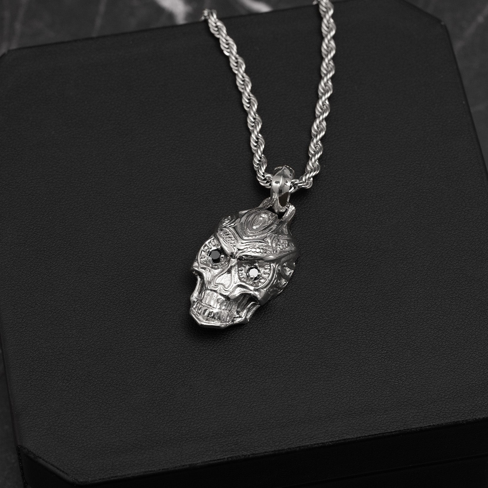 Luxury white gold plated skeleton head pendant with black zircon eyes