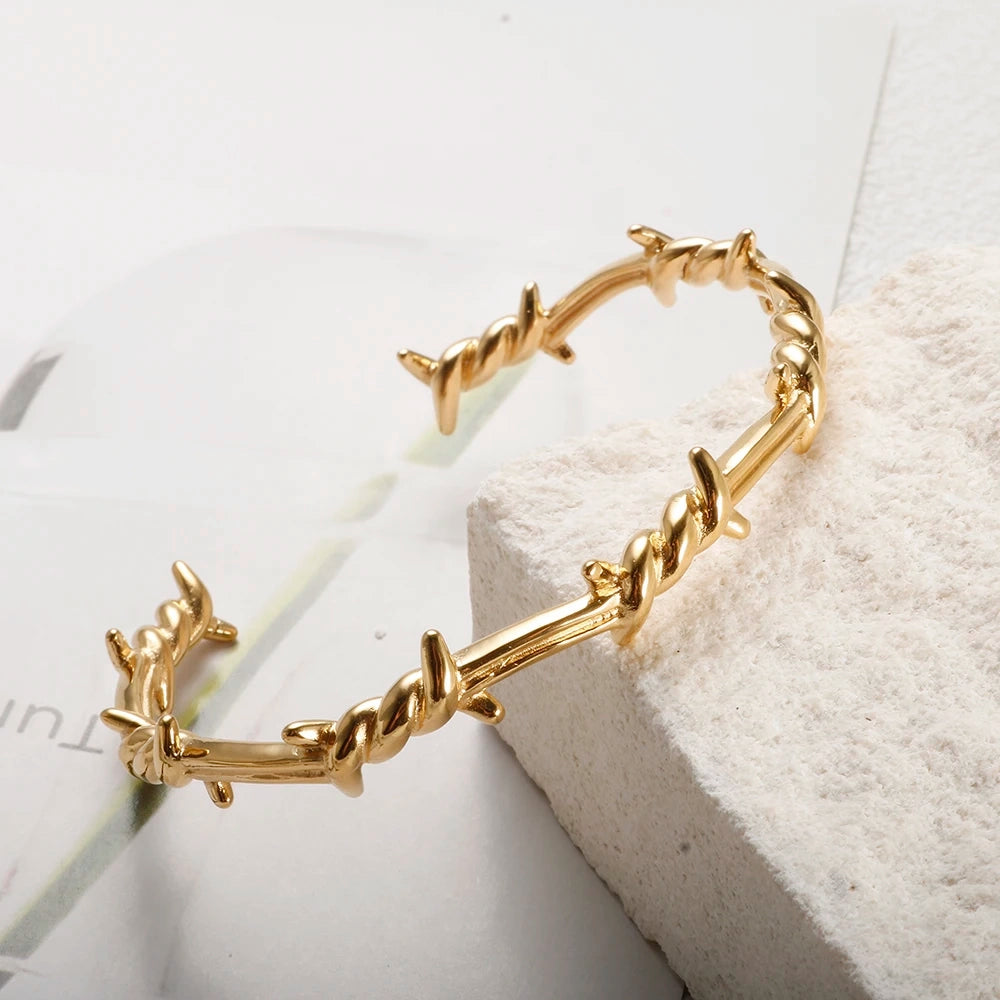 Premium men’s gold thorns cuff bracelet with sculpted design