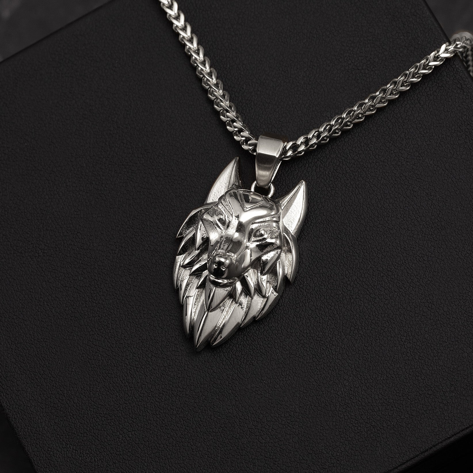 Luxury white gold plated wolf pendant with detailed craftsmanship