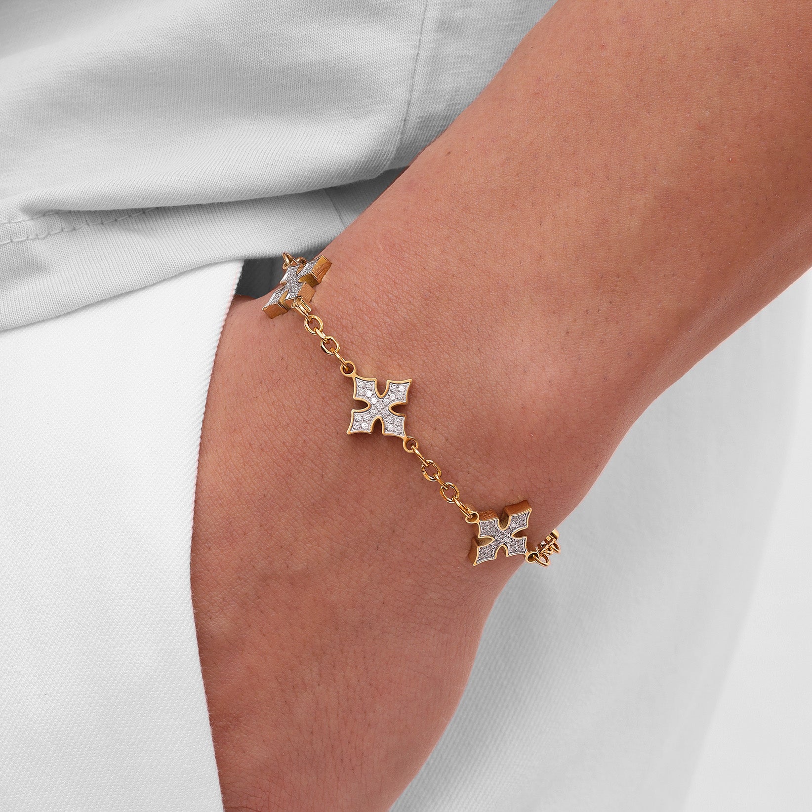 Gold Plated Diamond Van Goth Bracelet with White Zircon premium men’s bracelet front view