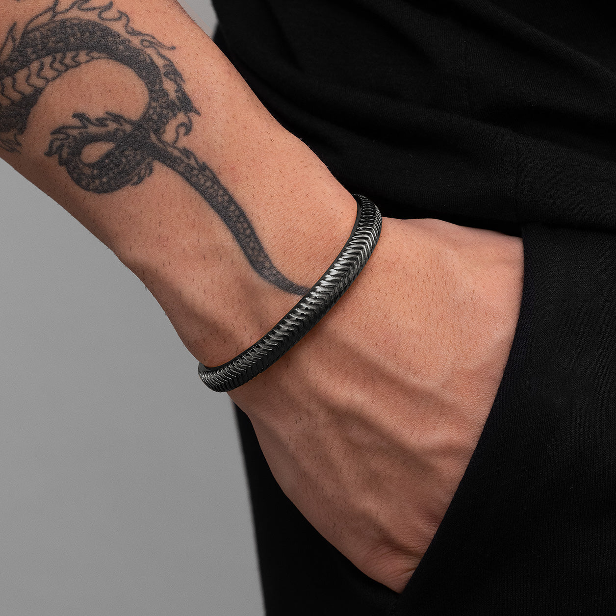 Premium men’s black rhodium chevron cuff bracelet with angular design