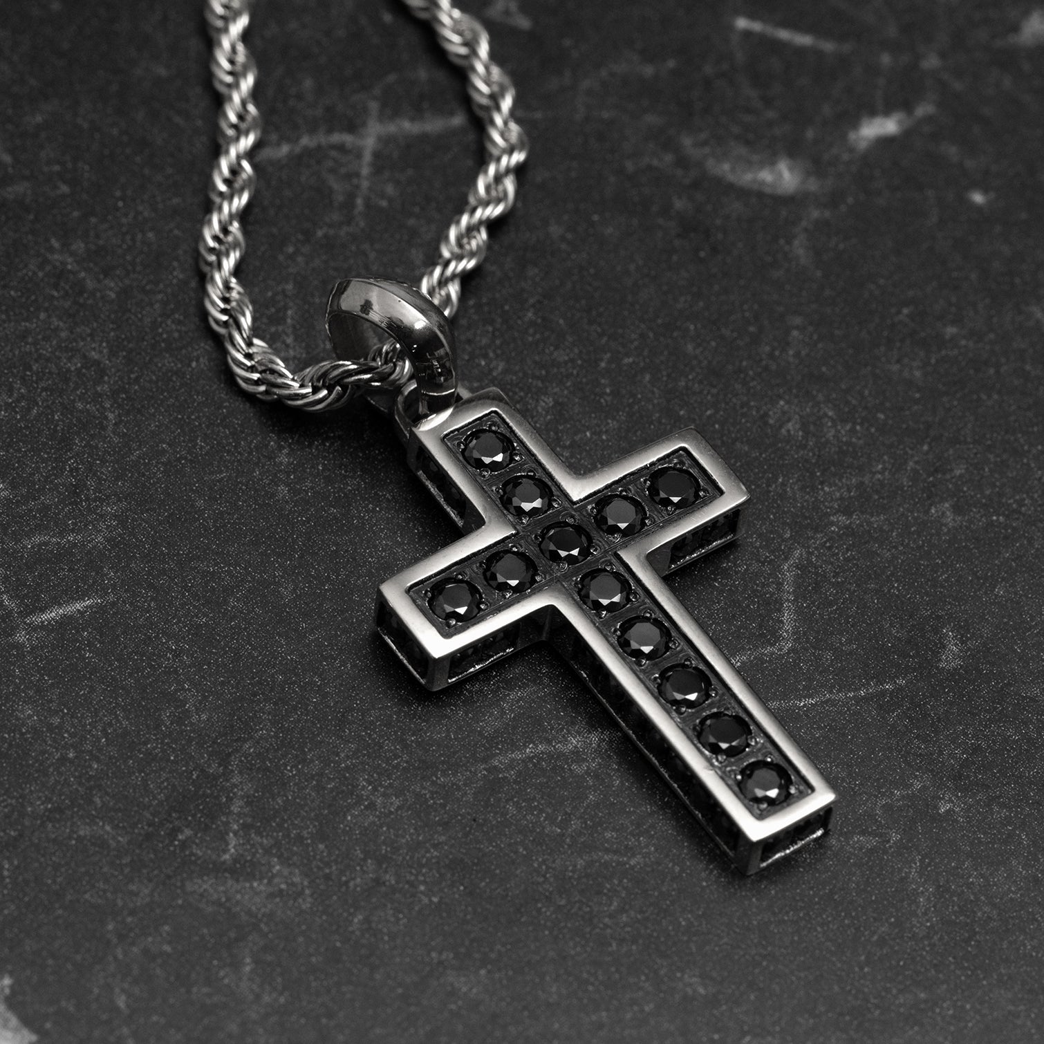MINIMAL CROSS PENDANT - WHITE GOLD (35𝘮𝘮)