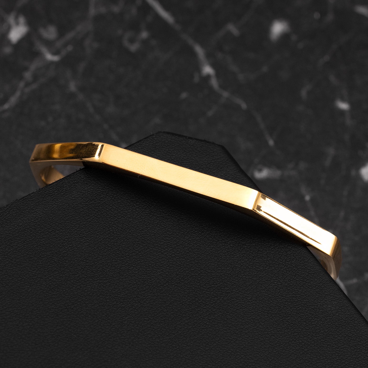 HEXAGON CUFF - GOLD