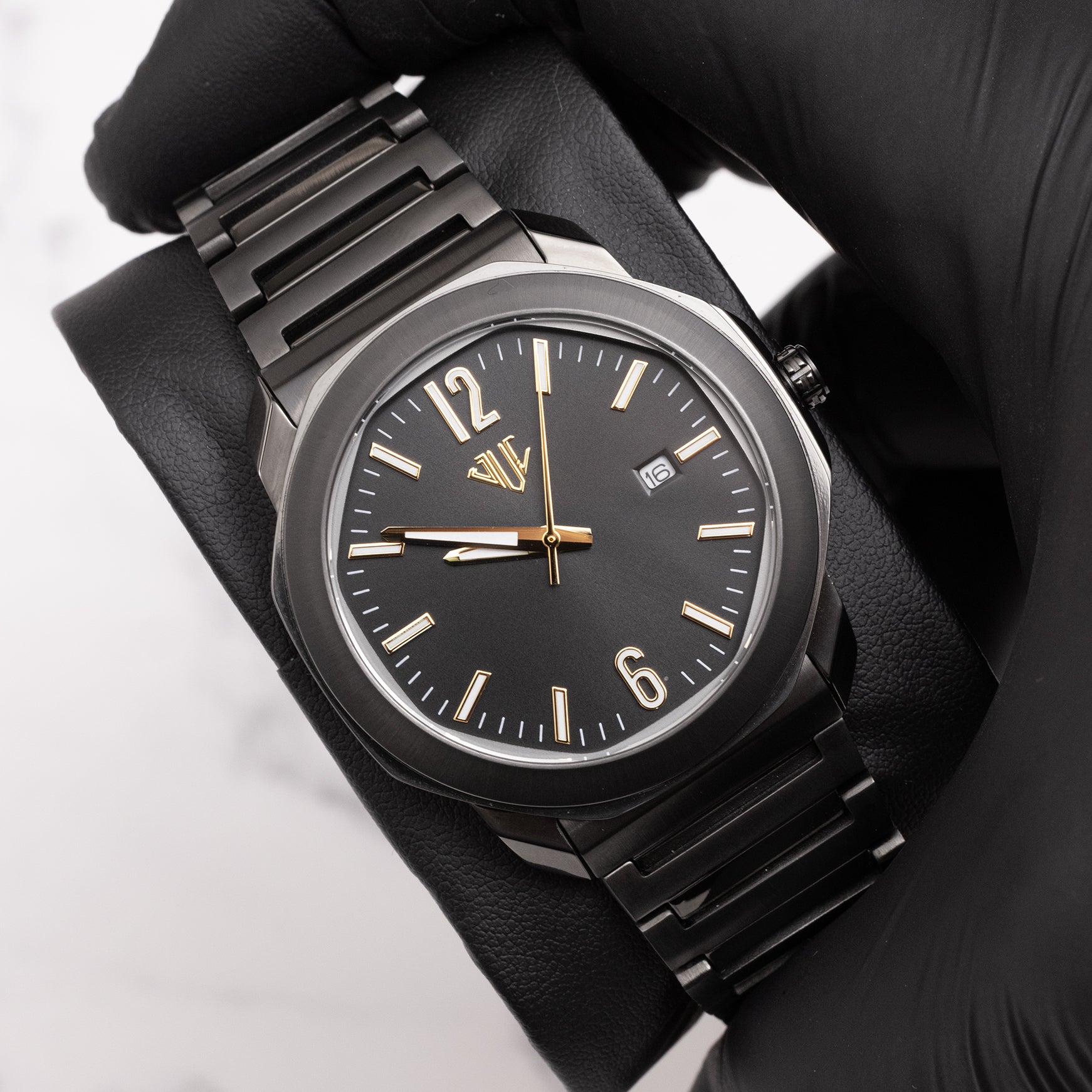 Premium Julivno Titan watch with black dial and gold accents