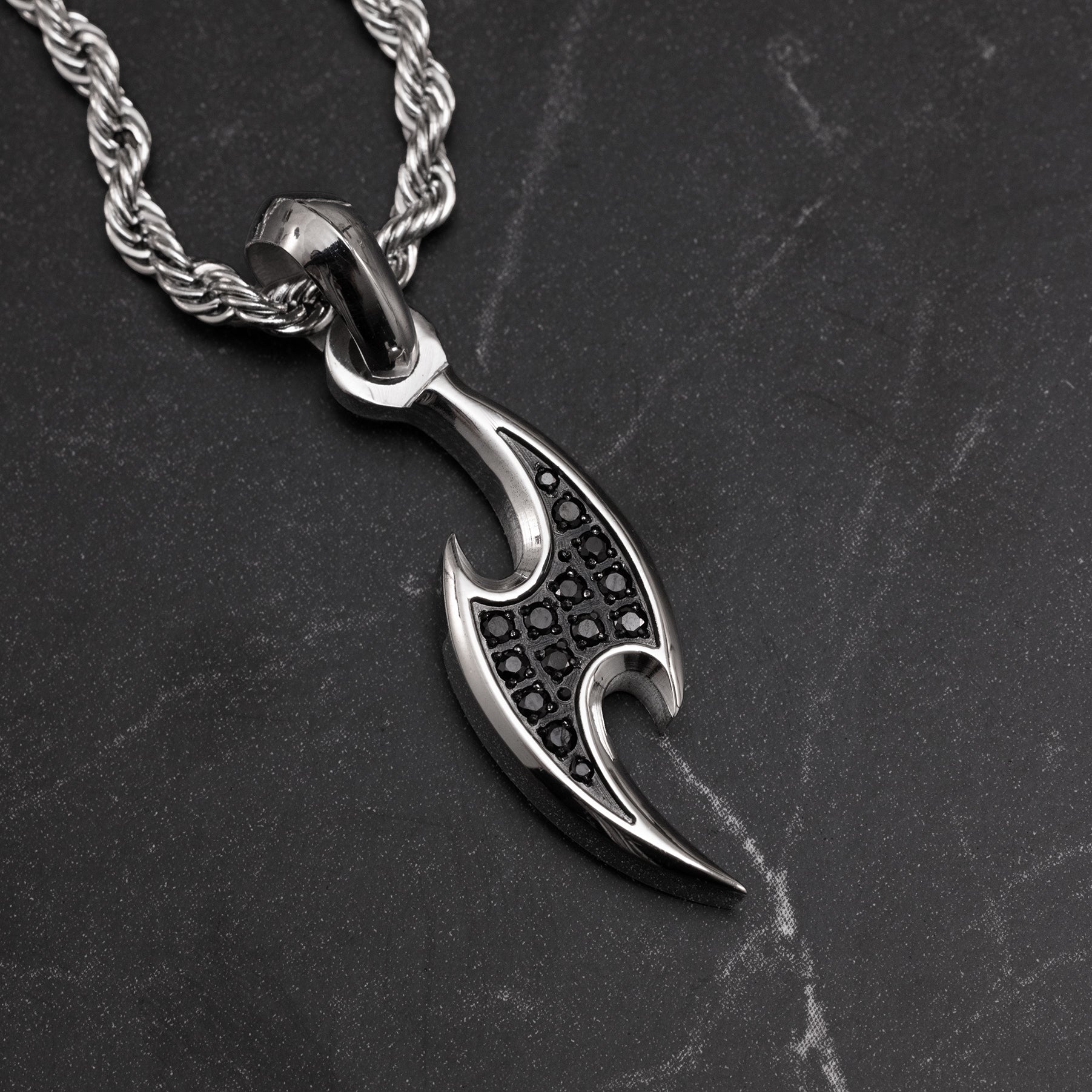 NINJA BLADE PENDANT - WHITE GOLD (30𝘮𝘮)