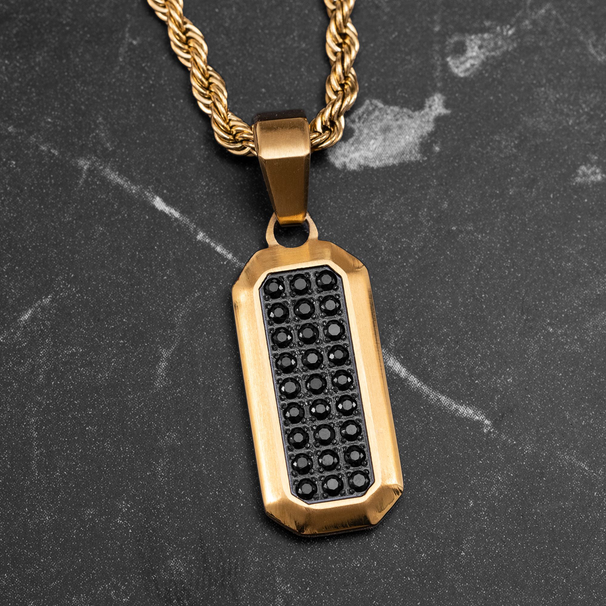 DIAMOND RECTANGLE PENDANT - GOLD (25𝘮𝘮)