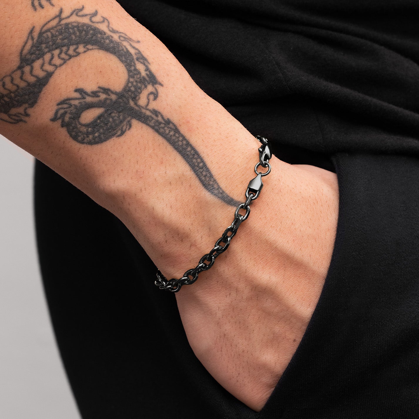 CABLE BRACELET - BLACK (5𝘮𝘮)